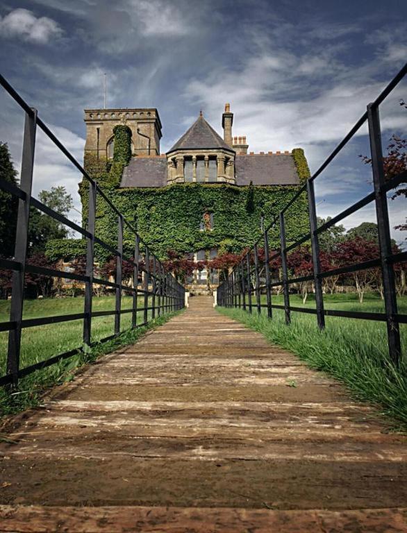 Отель The Rudloe Near Bath - Marco Pierre White Коршам Экстерьер фото